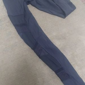 Lululemon mesh tights- Black Sz 4